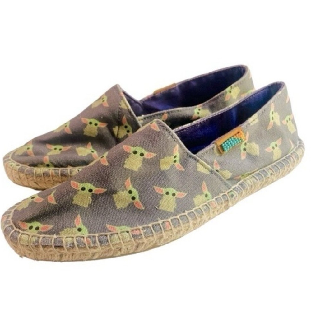 Handmade Ubuntu Shoes Baby Yoda/Grogu – Size M10/W11– Unique Design from Africa